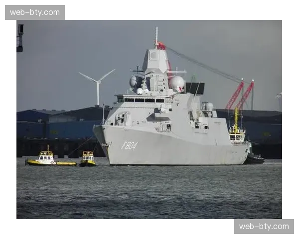 荷兰队后防航母实力雄厚 范戴克领衔防线但锋线终结效率存疑